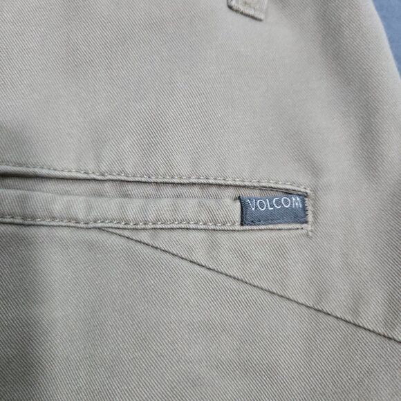 Volcom Men 31 Tan 10.5" Inseam Chino Flat Front Skater Shorts - Picture 6 of 13